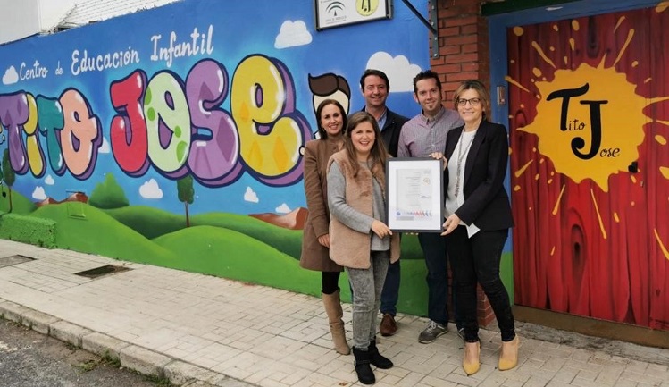 Escuela Infantil Tito Jose recibiendo la certificación ISO 9001 por parte de SGS